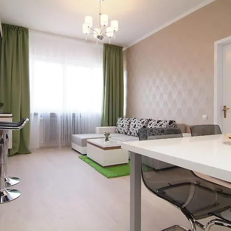 아파트 Deluxe 2 Bedrooms University Square
