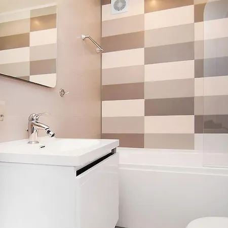 Deluxe 2 Bedrooms University Square Bucharest
